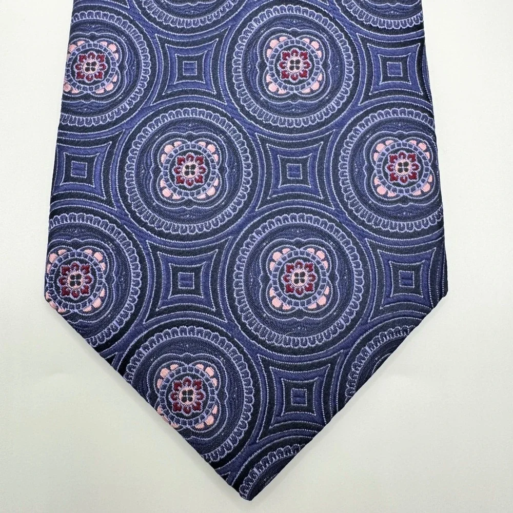 Daniel Cremieux Mens Silk Tie Blue Purple Pink‎ Blue Medallion Geometric Luxury